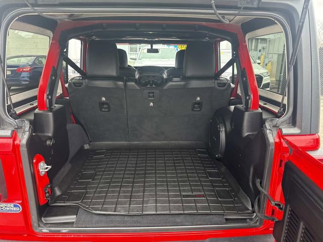 Used 2019 Jeep Wrangler Unlimited Sahara AWD/4WD image 7