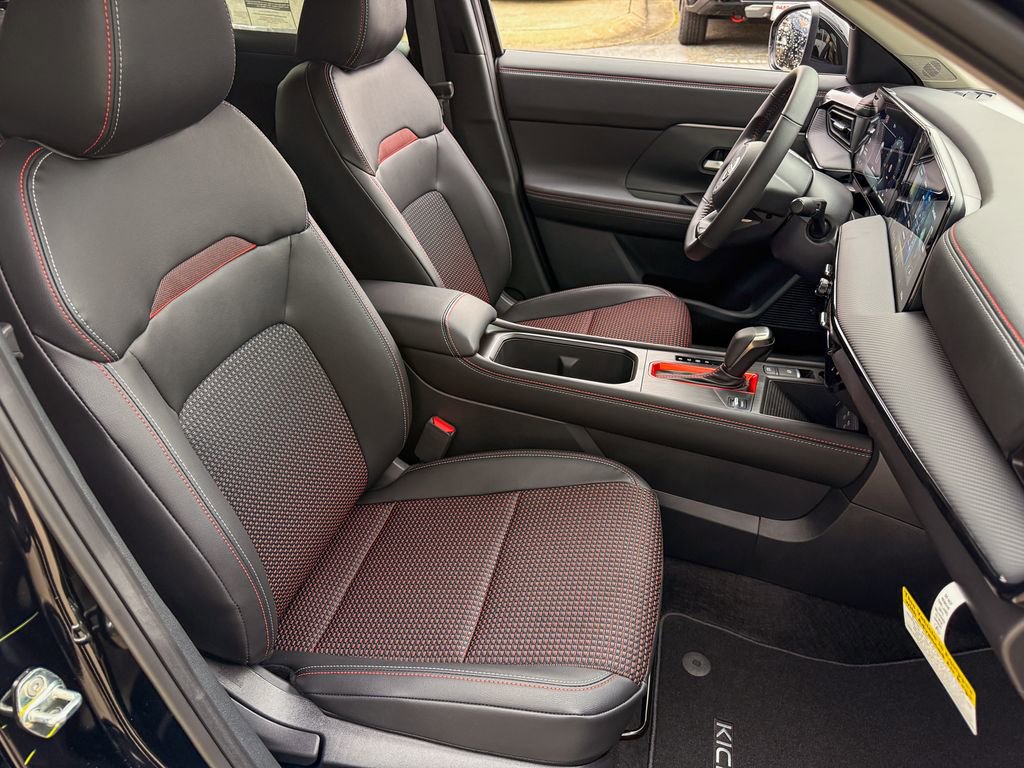 New 2026 Nissan Kicks SR image 11