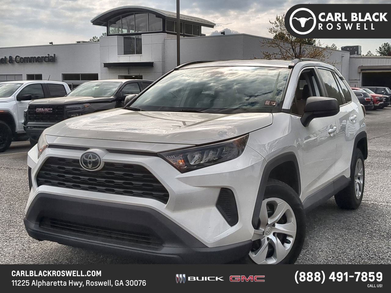 Used 2019 Toyota RAV4 LE image 1
