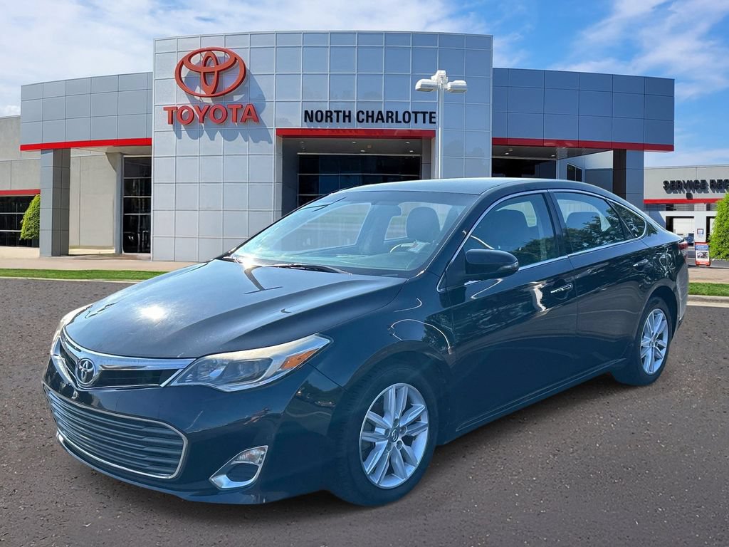Used 2015 Toyota Avalon XLE FWD image 3