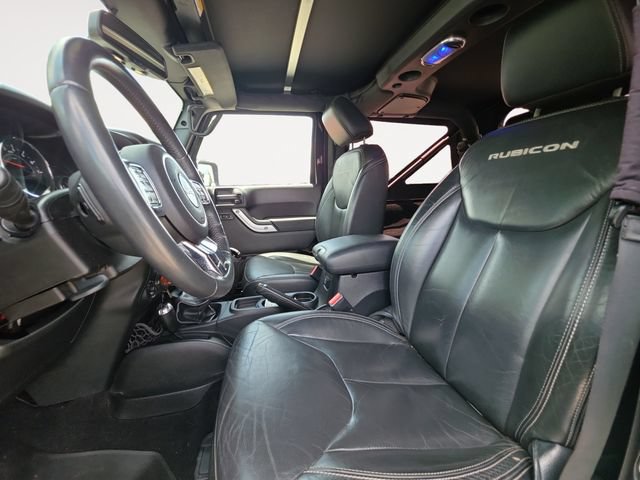 Used 2015 Jeep Wrangler Rubicon w/ Power Convenience Group AWD/4WD image 9