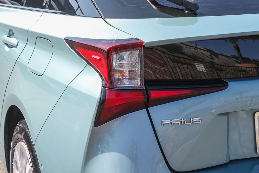 Used 2022 Toyota Prius LE image 11