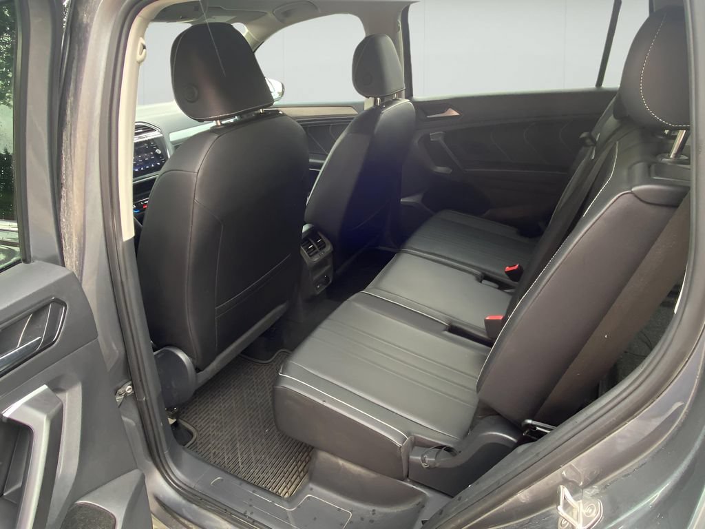 Used 2024 Volkswagen Tiguan SE FWD image 23