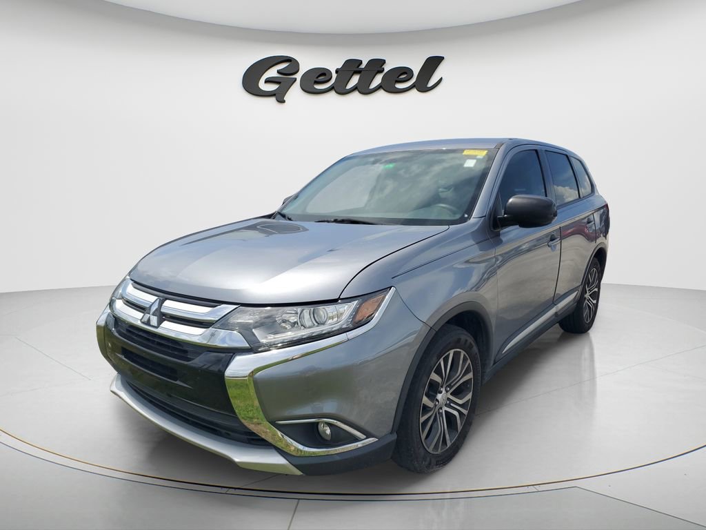 Used 2017 Mitsubishi Outlander ES image 1