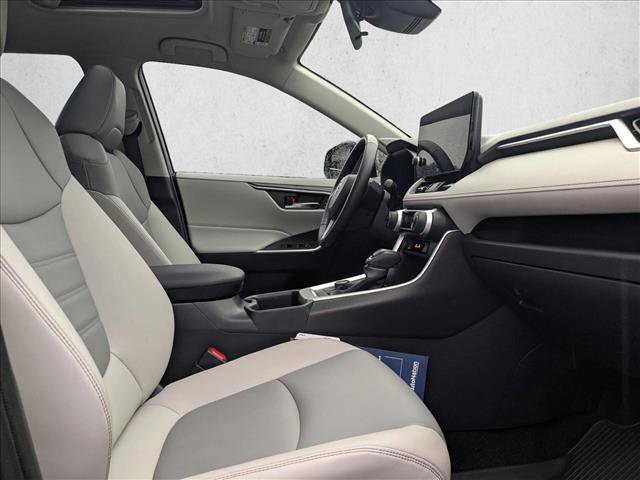 Used 2023 Toyota RAV4 XLE Premium image 27