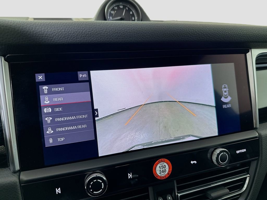 Used 2025 Porsche Macan image 17