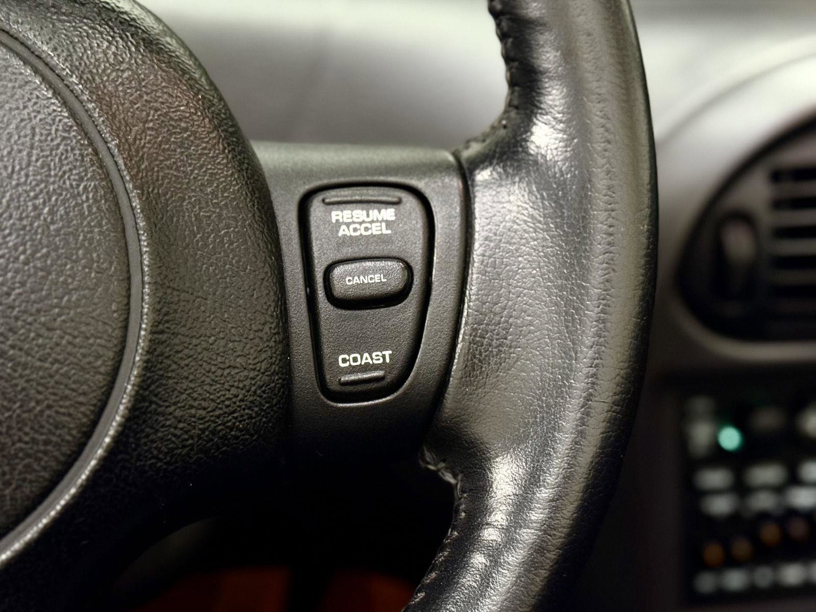 Used 2001 Chrysler Prowler RWD image 14