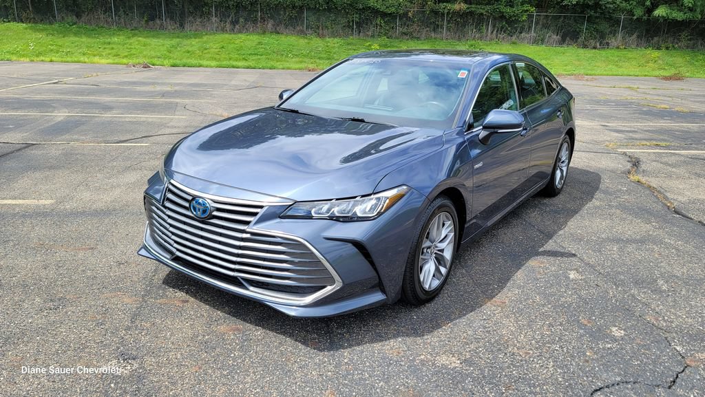 Used 2020 Toyota Avalon XLE w/ Moonroof Package FWD image 5