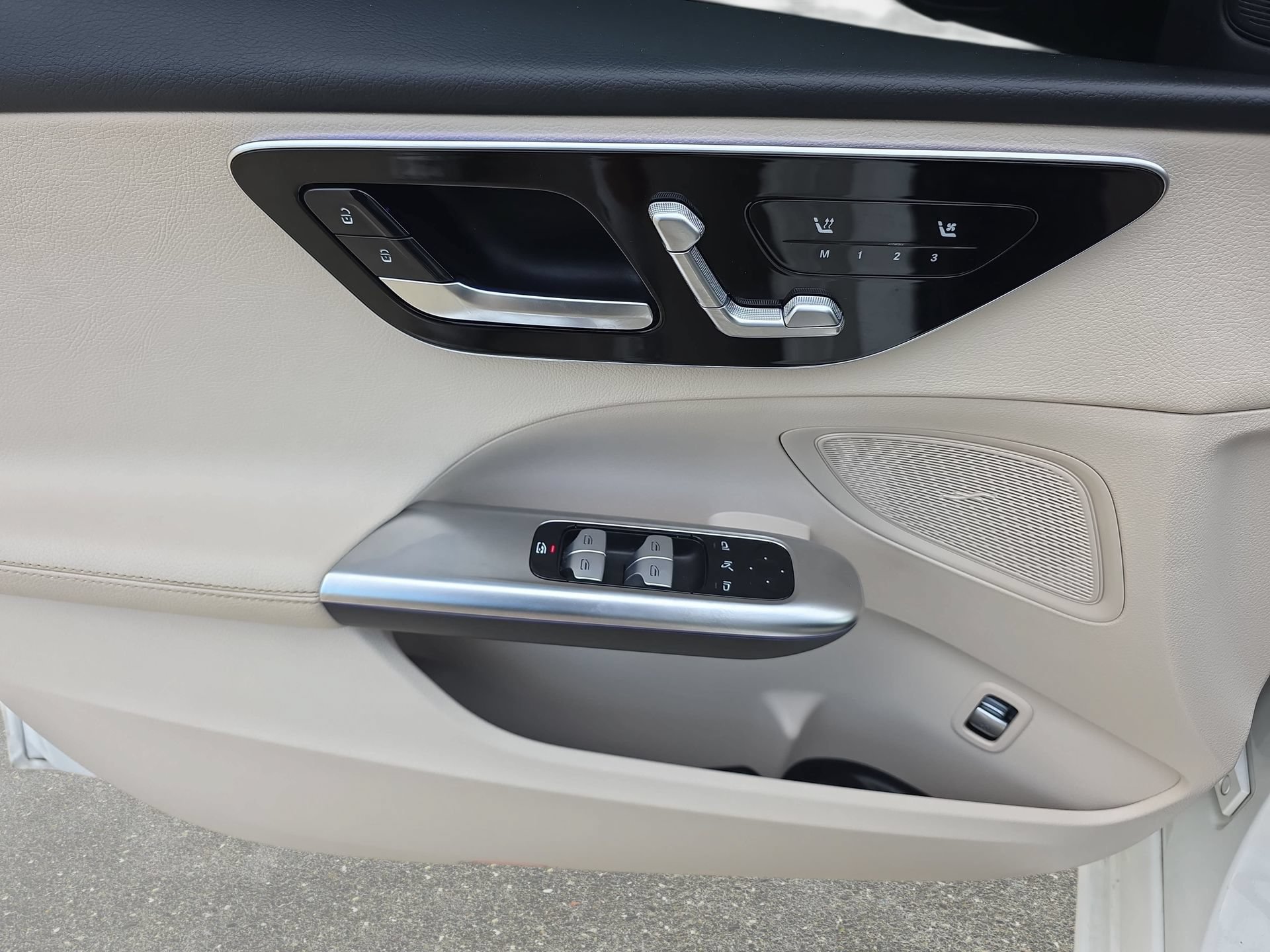 Used 2023 Mercedes-Benz C 300 4MATIC Sedan image 25
