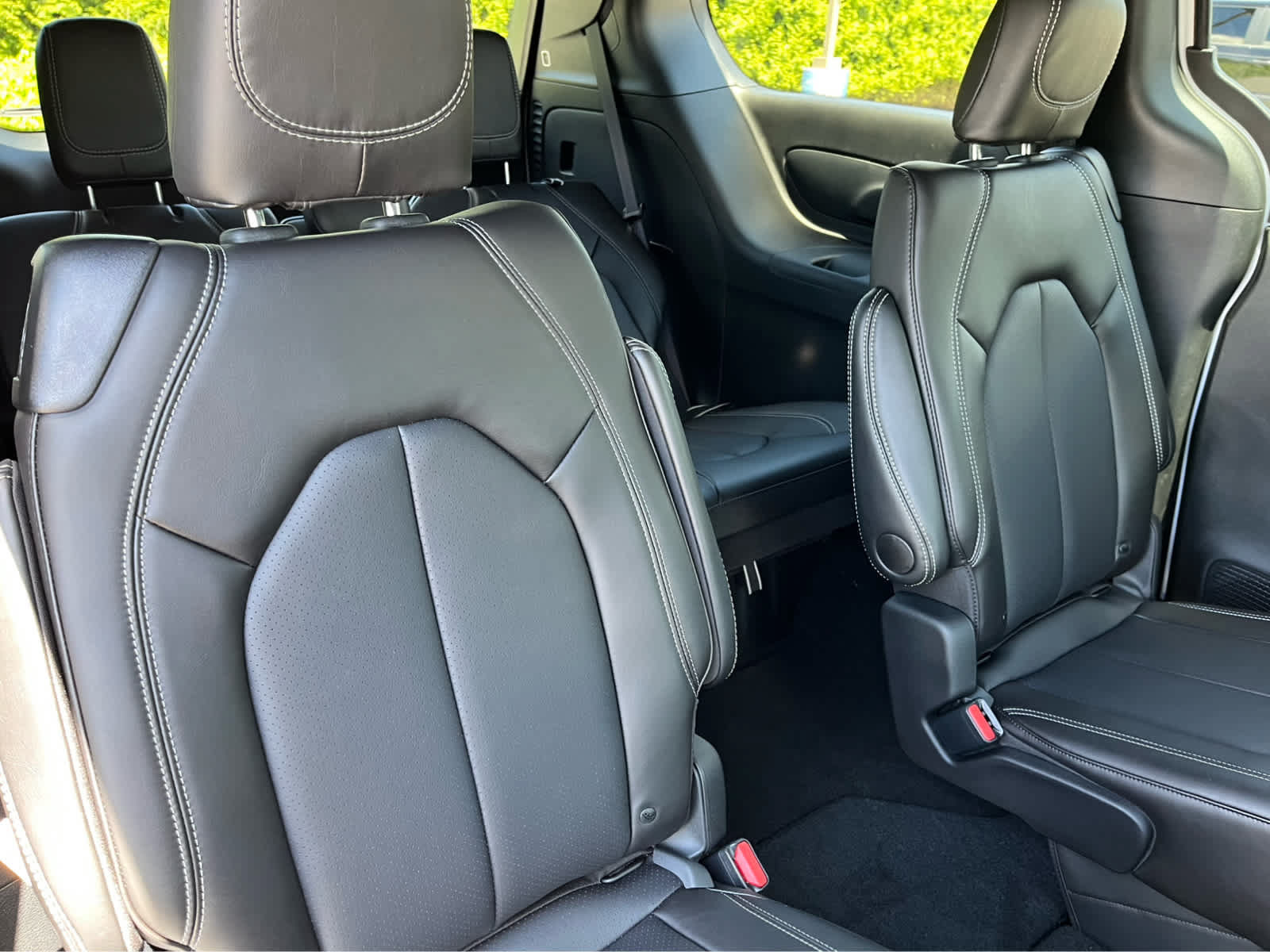 New 2026 Chrysler Pacifica Select FWD image 31