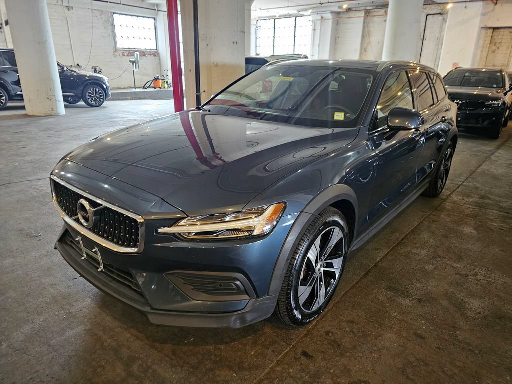 Used 2020 Volvo V60 T5 Cross Country