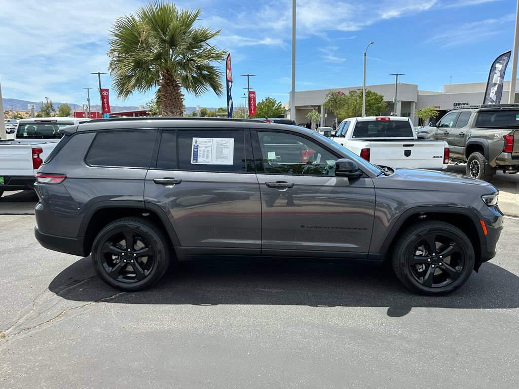 Certified 2023 Jeep Grand Cherokee L Laredo AWD/4WD image 10