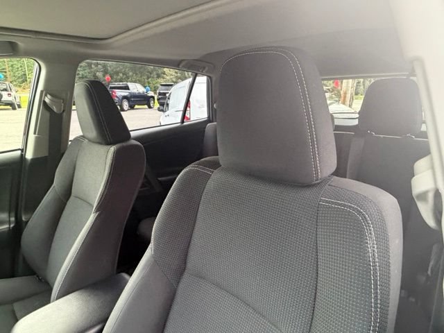 Used 2018 Toyota RAV4 XLE w/ Plus Extra Value Package AWD/4WD image 6