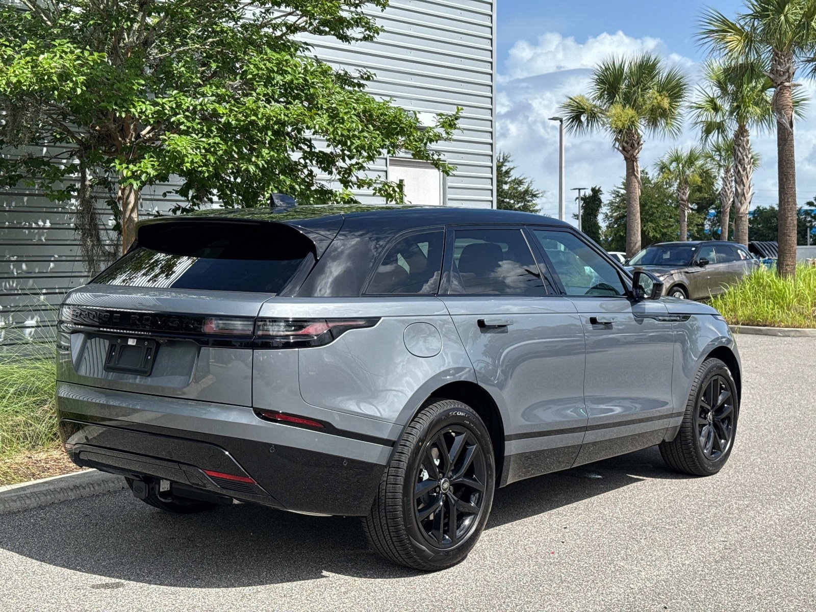 New 2026 Land Rover Range Rover Velar Dynamic SE image 5
