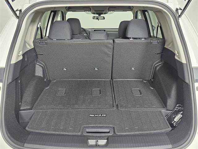 New 2026 Nissan Rogue S image 18