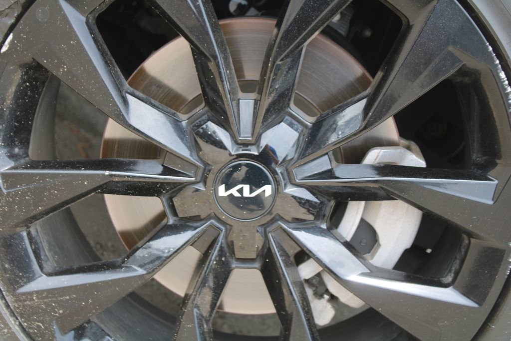 Certified 2023 Kia Sorento SX AWD/4WD image 19