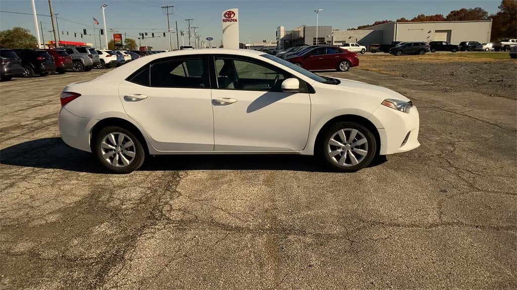 Used 2014 Toyota Corolla LE image 2