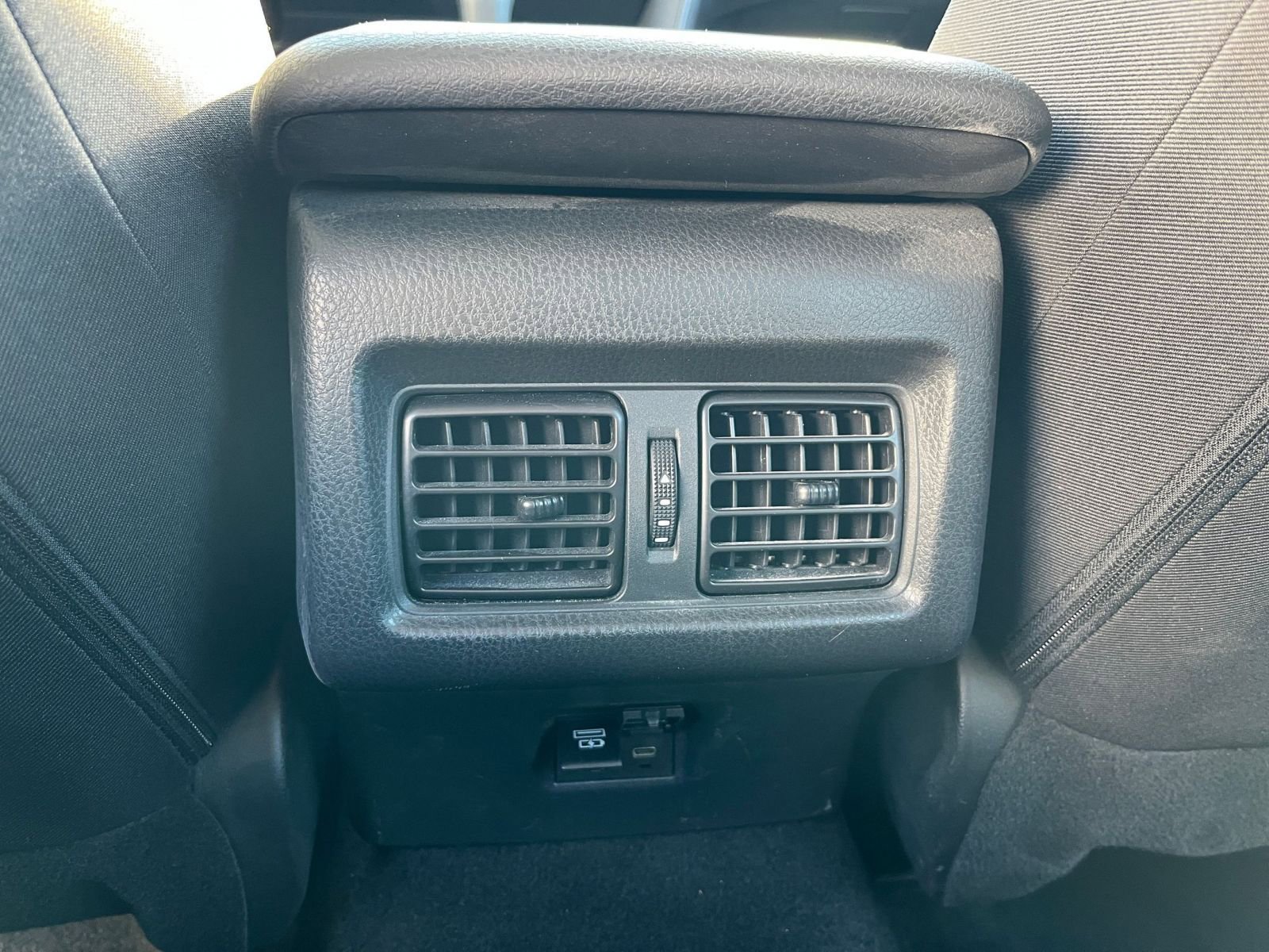 Used 2025 Toyota Camry LE FWD image 22