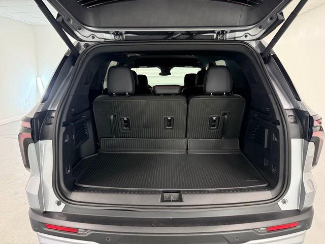 New 2026 Chevrolet Traverse Z71 image 8