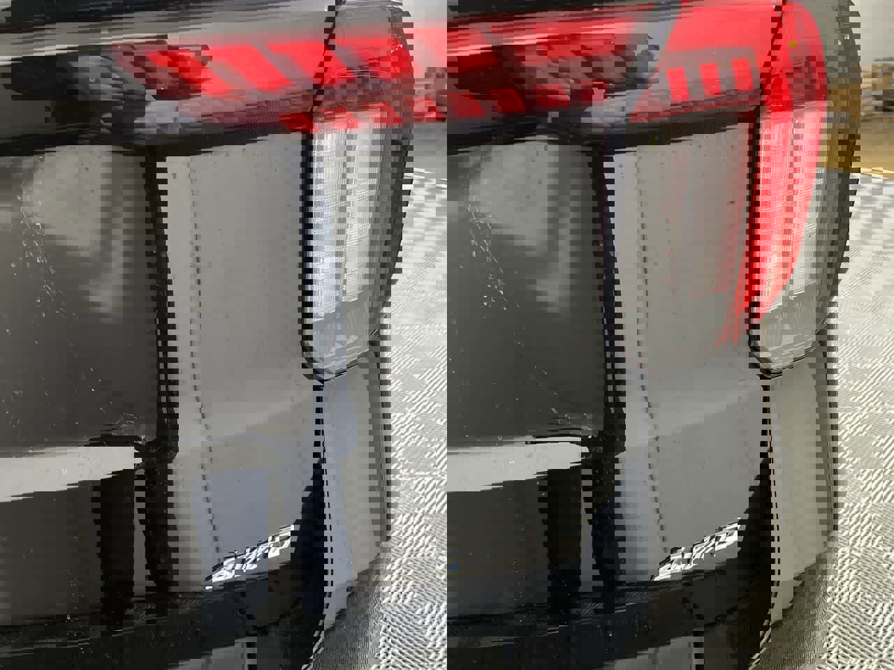 Used 2025 Ford Explorer ST-Line image 12