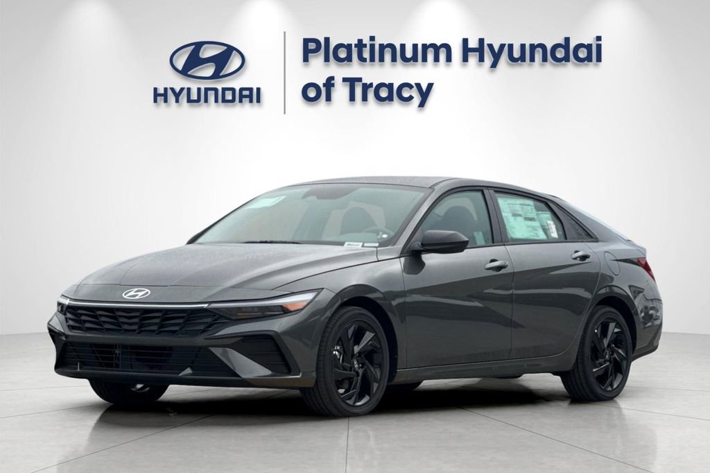 New 2026 Hyundai Elantra Sport FWD image 8