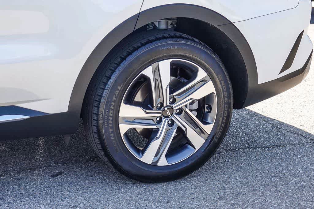 Used 2023 Kia Sorento EX AWD/4WD image 10