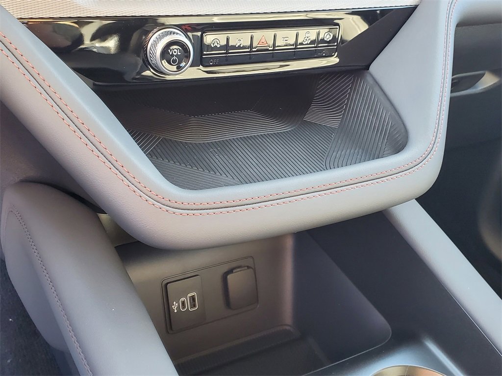 New 2026 Ford Explorer Active image 17