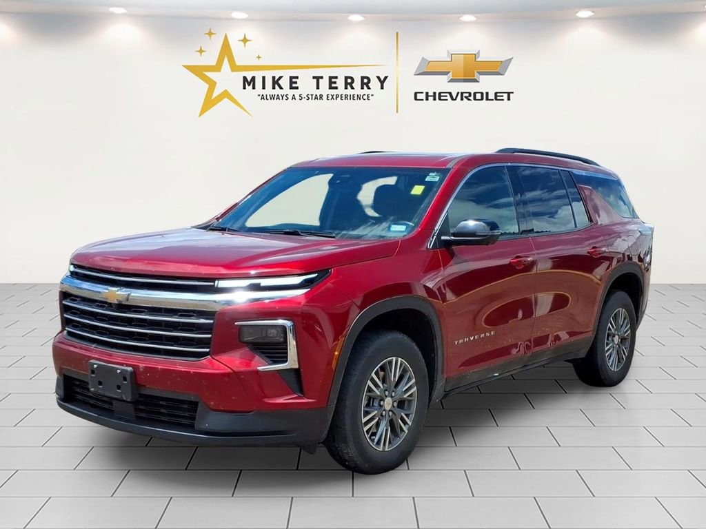 Used 2024 Chevrolet Traverse LT