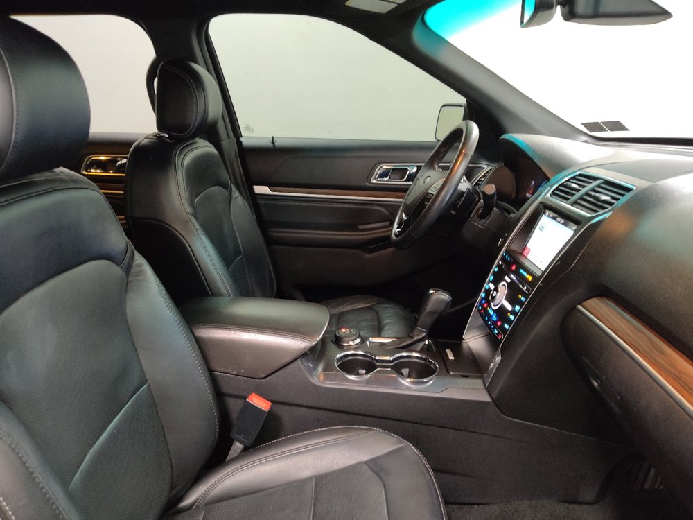 Used 2017 Ford Explorer Limited w/ Equipment Group 301A AWD/4WD image 21