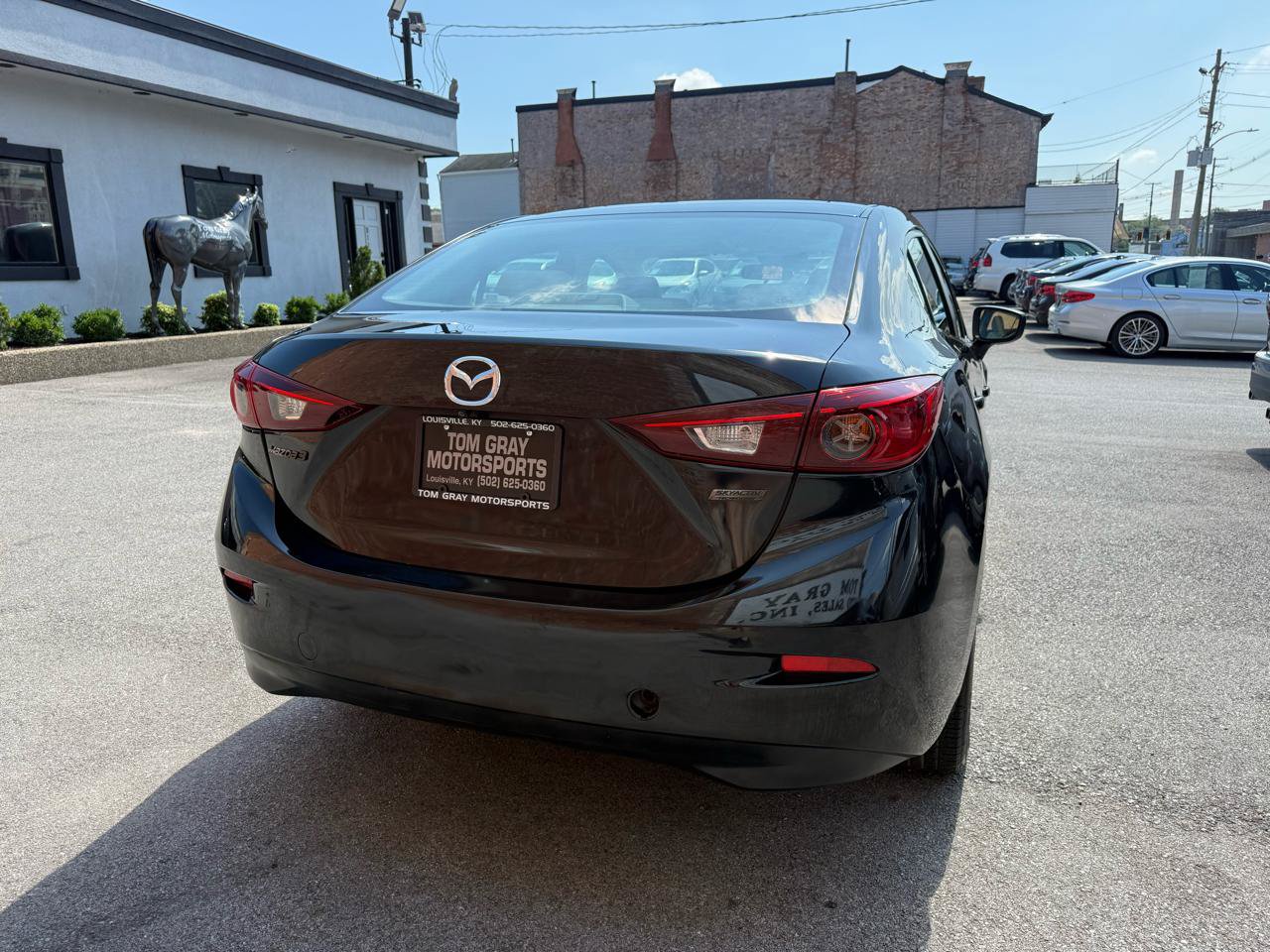 Used 2018 MAZDA MAZDA3 Sport FWD image 3
