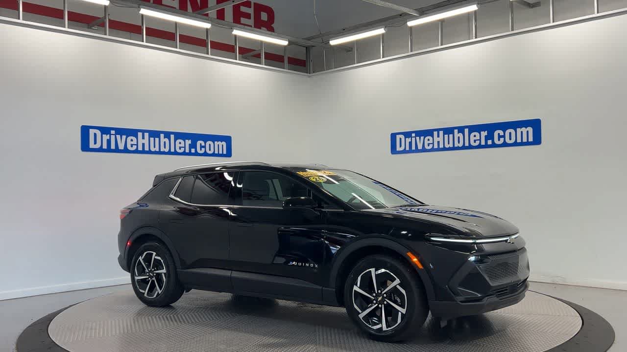 Used 2026 Chevrolet Equinox EV LT FWD image 4