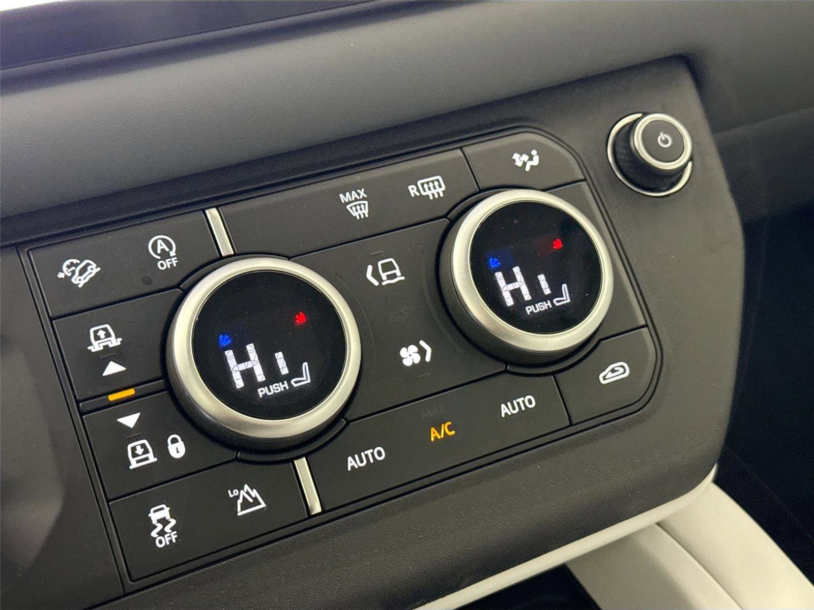 Used 2025 Land Rover Defender 110 X-Dynamic SE image 25