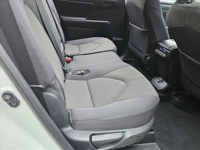 Used 2020 Toyota Highlander LE image 14