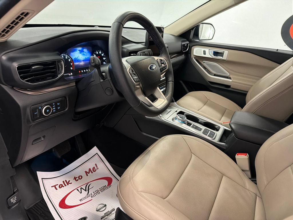 Used 2024 Ford Explorer Limited w/ Limited Technology Package RWD image 10