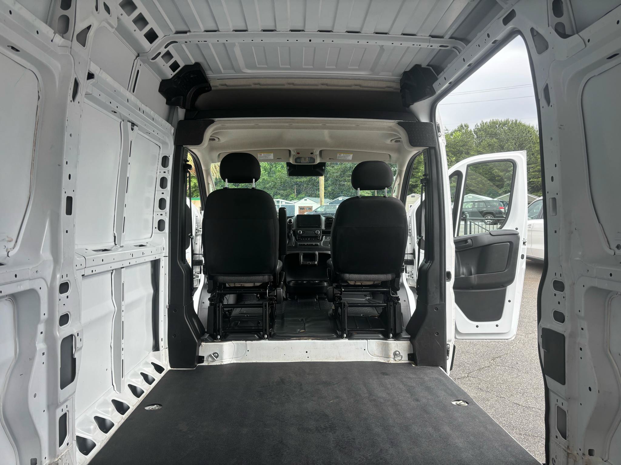 Used 2024 RAM ProMaster 2500 w/ Convenience Group FWD image 38