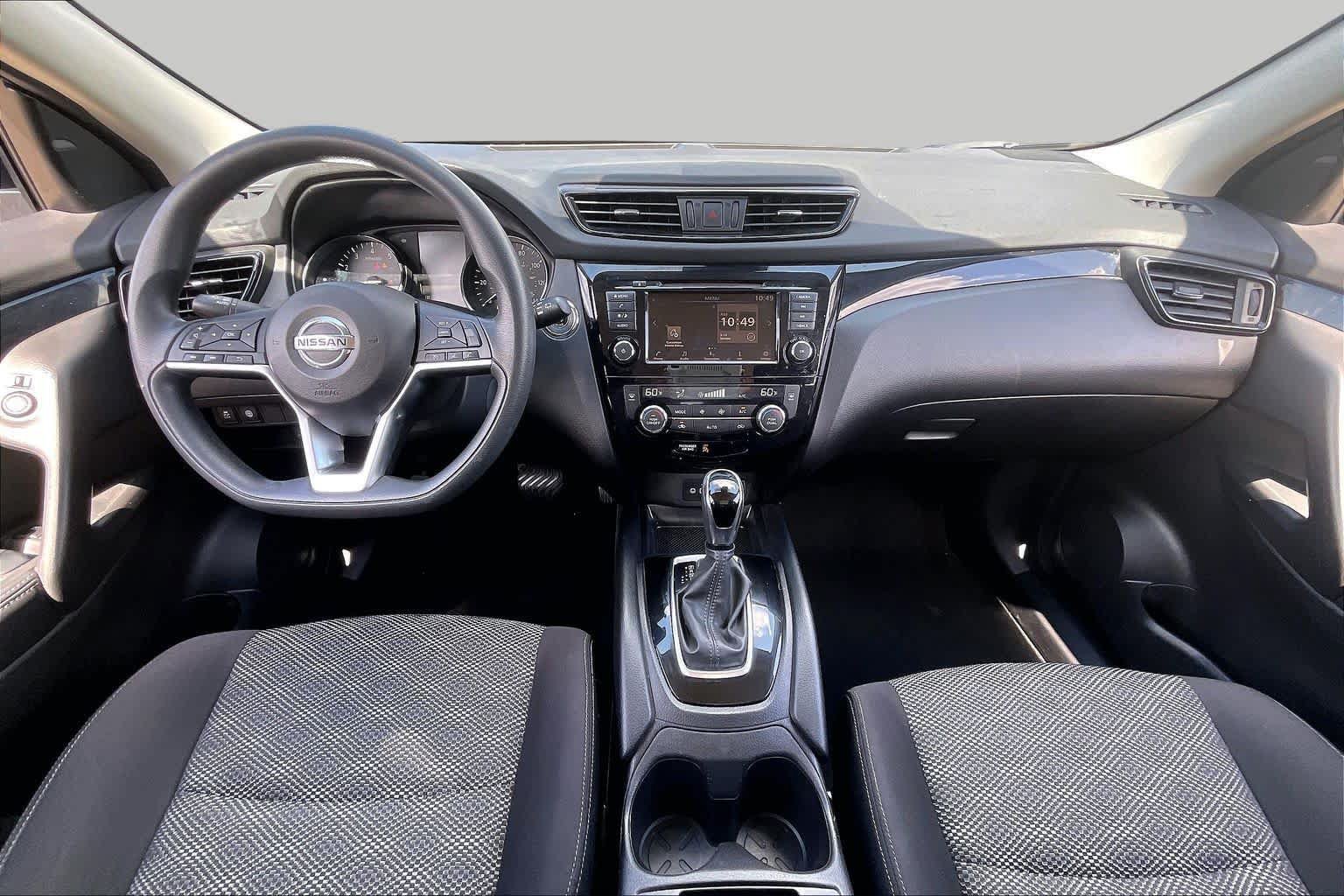 Used 2020 Nissan Rogue Sport SV FWD image 14
