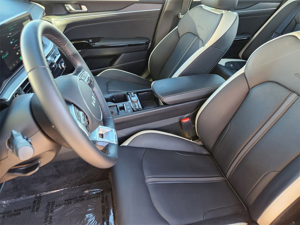 Used 2025 Kia K5 GT-Line w/ GT-Line Premium Package image 12
