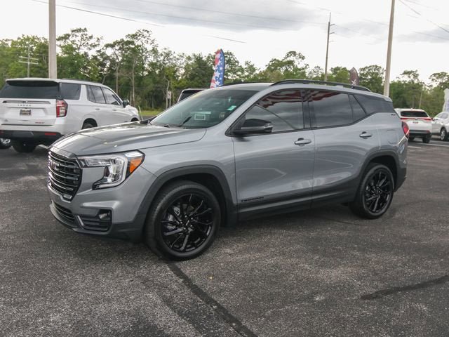Used 2024 GMC Terrain SLT w/ Infotainment Package II AWD/4WD image 4