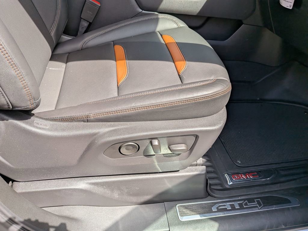 Certified 2025 GMC Sierra 1500 AT4 w/ Technology Package image 30