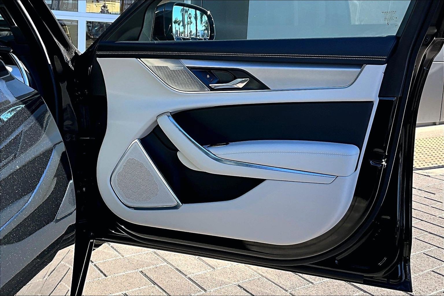 Used 2024 Jaguar XF R-Dynamic SE image 23