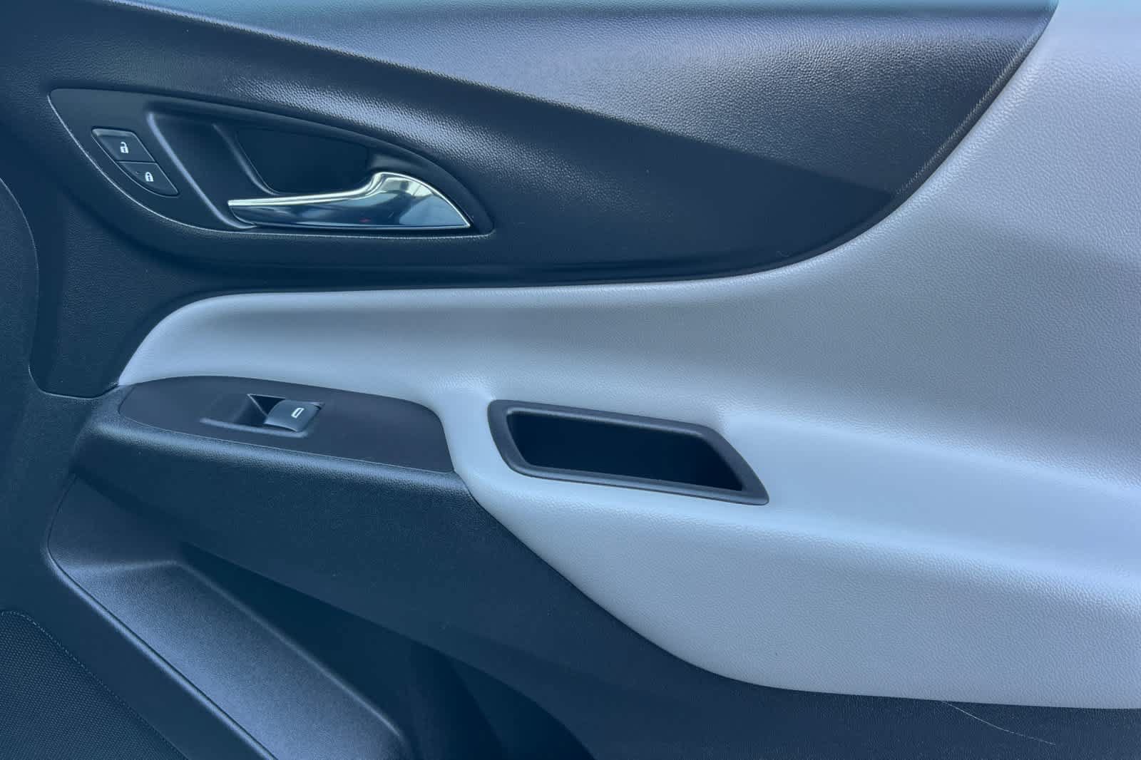 Used 2019 Chevrolet Equinox LS FWD image 19