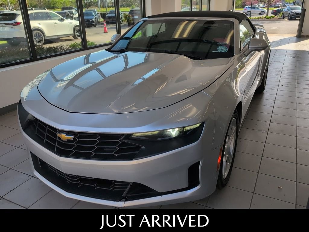 Used 2019 Chevrolet Camaro LT RWD image 1