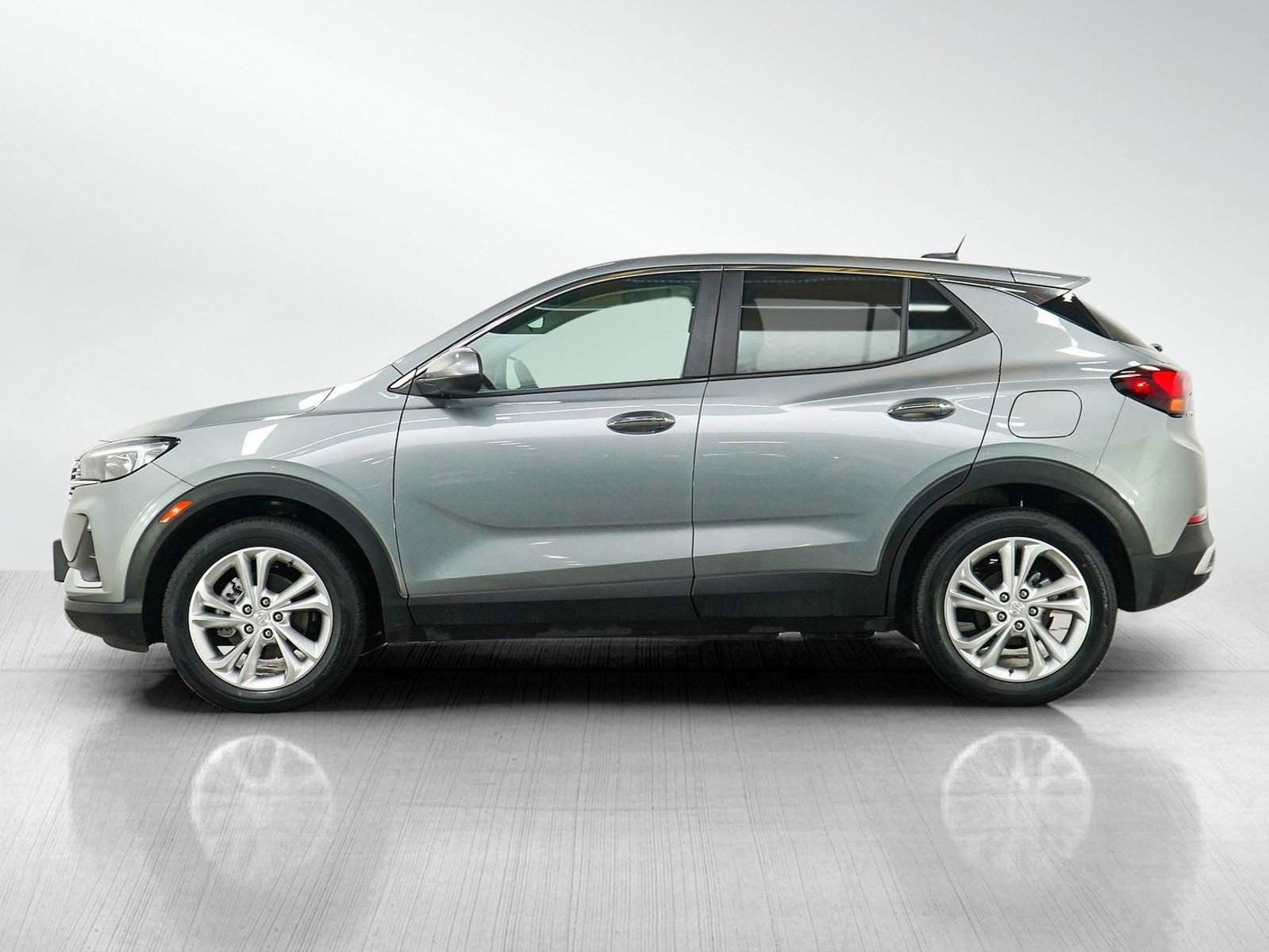 Used 2023 Buick Encore GX Preferred w/ Cold Weather Comfort Package FWD image 2