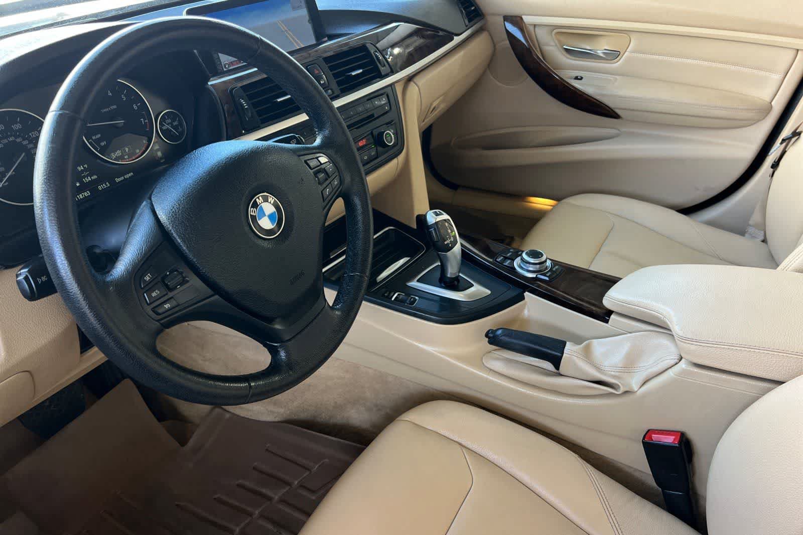 Used 2013 BMW 328i Sedan RWD image 12