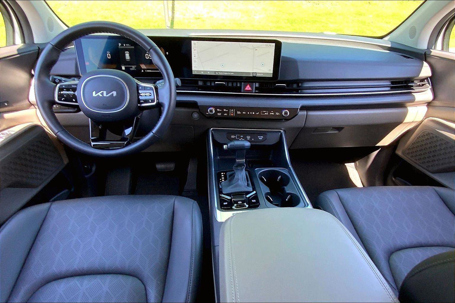 Used 2026 Kia Carnival EX FWD image 13