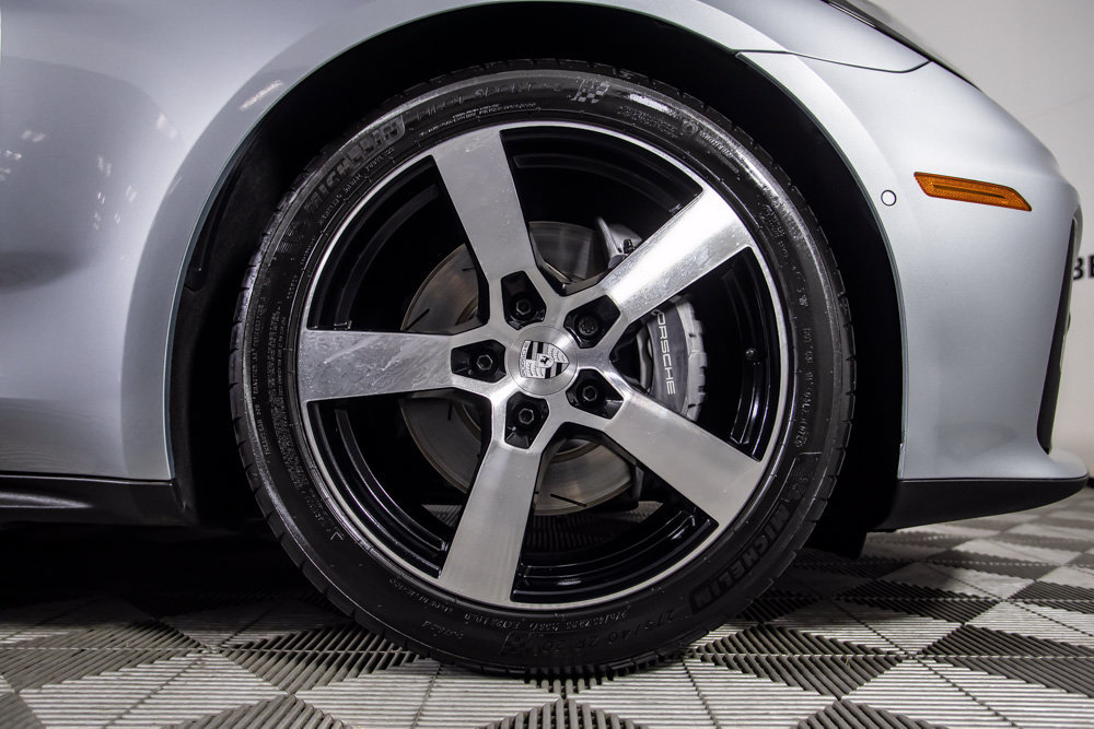 Used 2024 Porsche Panamera image 41