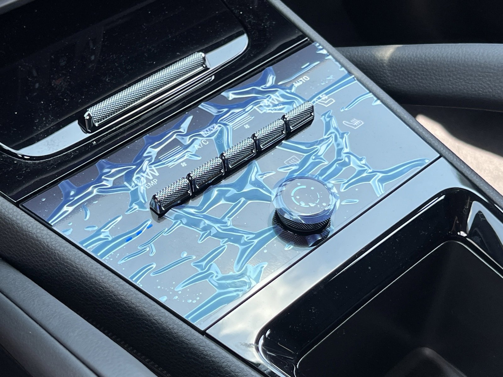 New 2025 Porsche Cayenne image 33