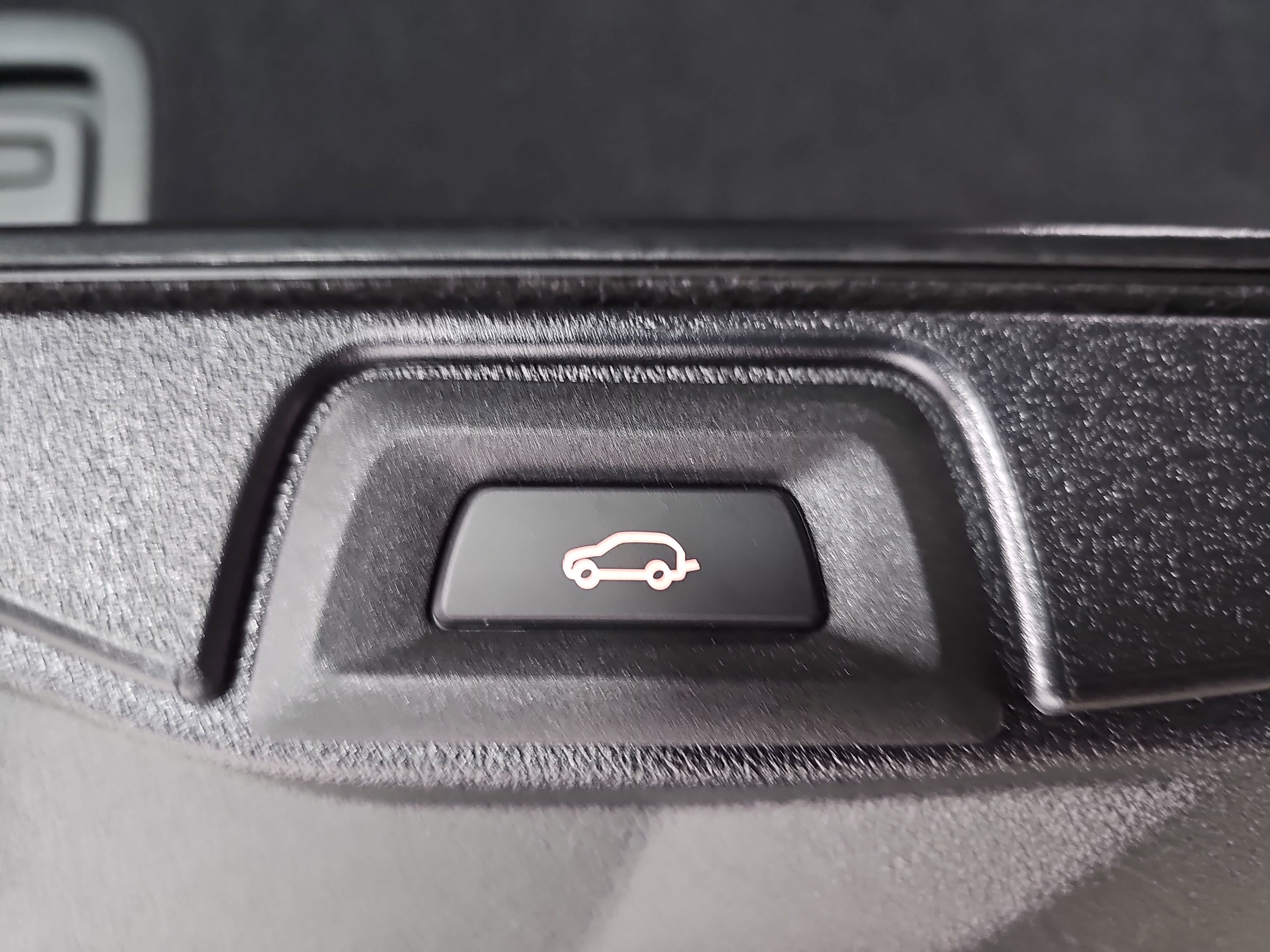 New 2026 BMW X5 xDrive40i w/ Climate Comfort Package image 13