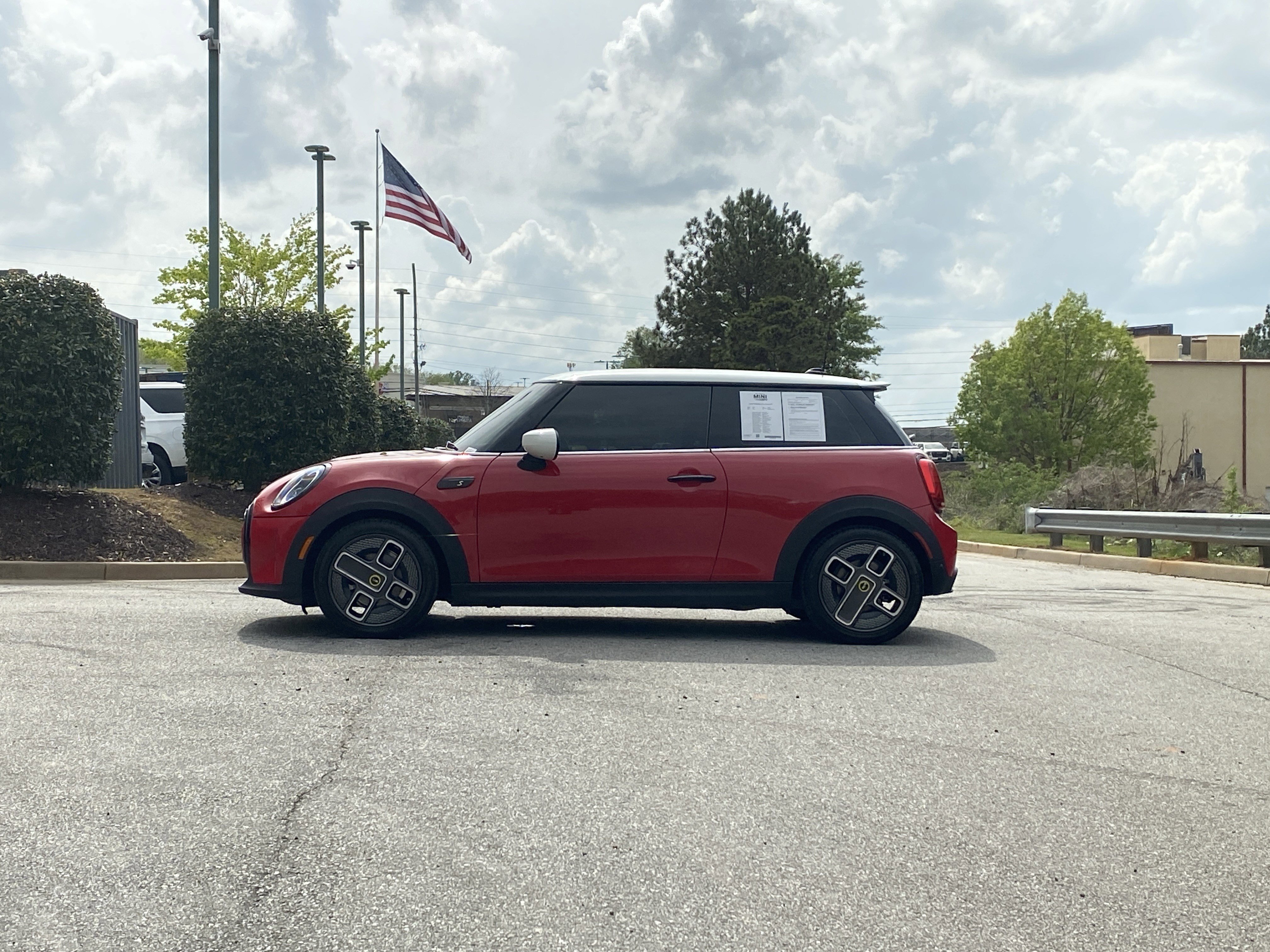 Used 2022 MINI Cooper SE image 14