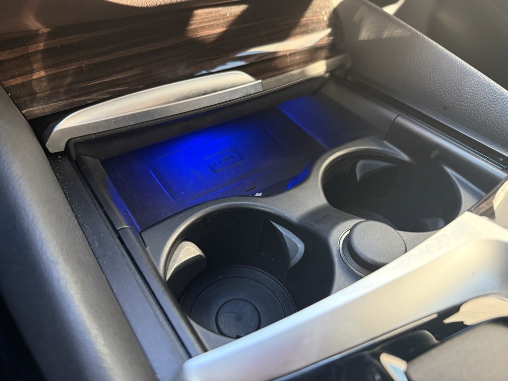 Used 2020 BMW 530i xDrive w/ M Sport Package image 26